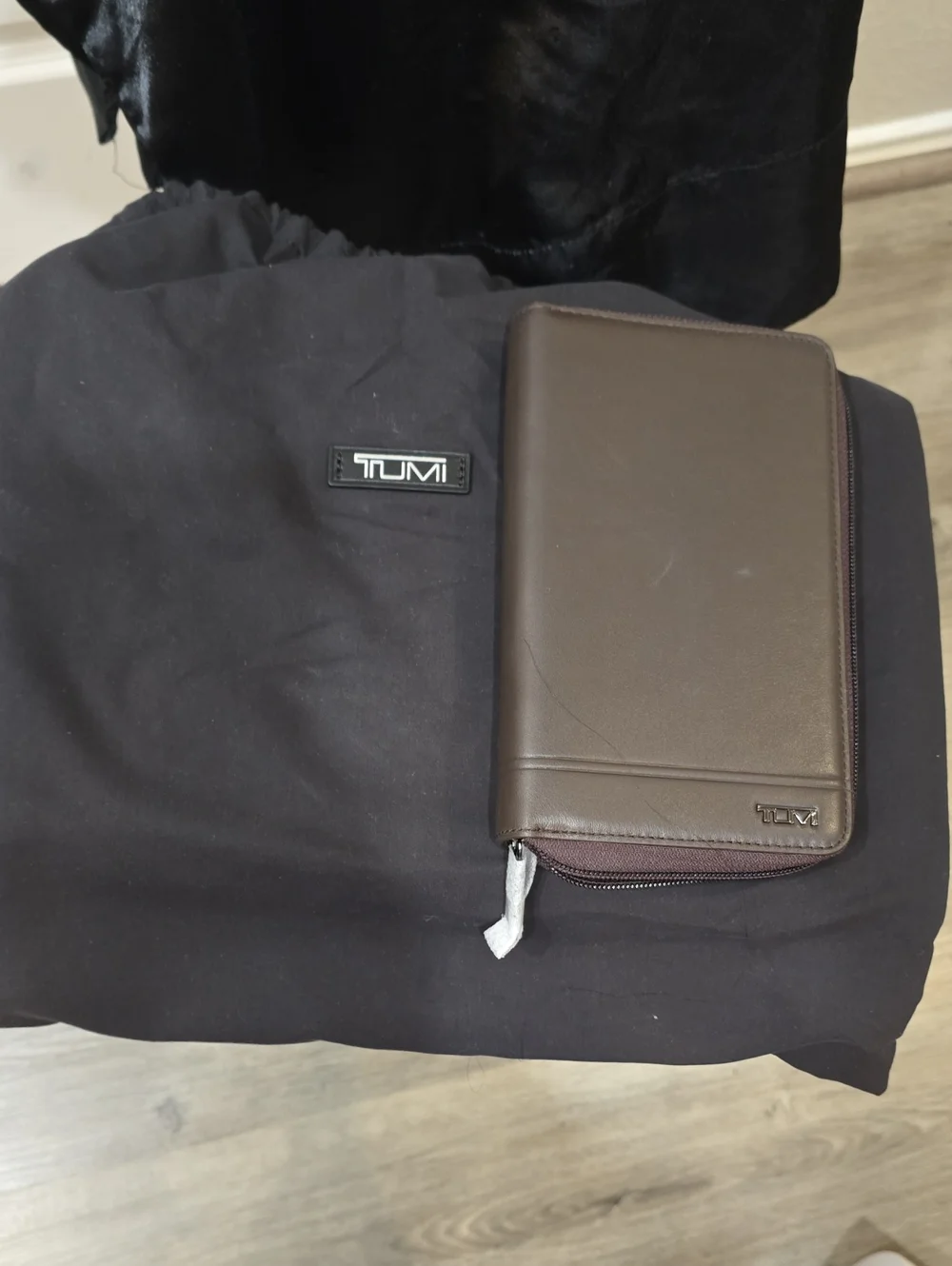 Tumi Horizon SLG Travel Wallet- Brown Smooth
